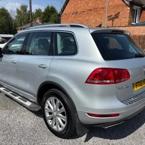 2013 Volkswagen Touareg 3.0 V6 TDI SE 5dr Estate Diesel Automatic - Image 3