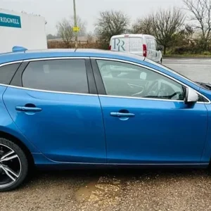 2019 Volvo V40 D3 R-Design Hatchback - Image 4