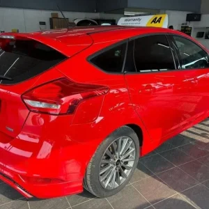 2017 Ford Focus 1.0T EcoBoost ST-Line Hatchback - Image 3
