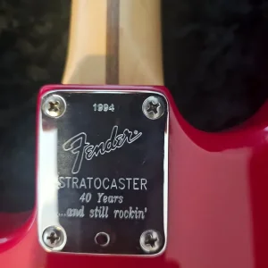 1994 USA 40th Anniversary Stratocaster - Image 3