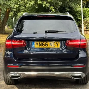 2016 Mercedes-Benz GLC 2.1 Diesel Estate 4MATIC with Heated Seats and Sat Nav - Image 7