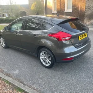 Ford Focus Hatchback 2018 Manual 5 Doors - Image 4