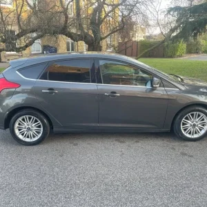 Ford Focus Hatchback 2018 Manual 5 Doors - Image 7