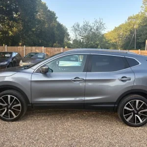 2017 Nissan Qashqai 1.5 dCi Tekna 2WD Diesel Manual - Image 4