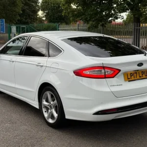 2017 Ford Mondeo 2.0 TDCi Titanium Hatchback - Image 5