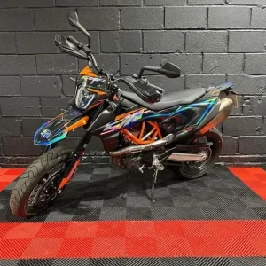 2021 KTM 690 SMC R - Image 6