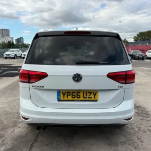 2016 Volkswagen Touran 1.4 TSI SEL 5-door MPV Petrol Manual - Image 8