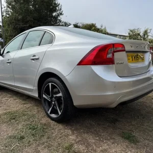 2015 Volvo S60 D3 SE Lux 4-door Diesel Automatic - Image 6