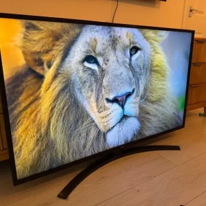 LG 50-inch 4K HDR smart TV - Image 2