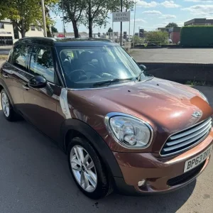 2014 MINI Countryman 2.0L Cooper D Auto SUV 5dr Diesel Automatic Euro 5 (110 bhp)