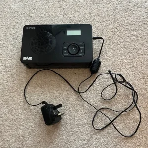 Technika DAB-121 Radio Black with Mains Cable Working - Image 3