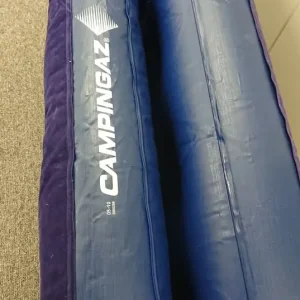 Camping two single air beds that zip together - Image 3