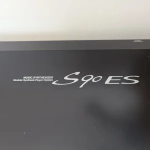 Yamaha S90 ES 88-Key Weighted Synthesizer and Stage Piano with Stand and Case - Image 3