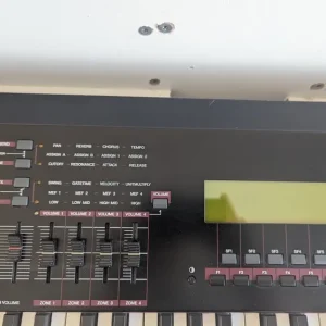Yamaha S90 ES 88-Key Weighted Synthesizer and Stage Piano with Stand and Case - Image 5
