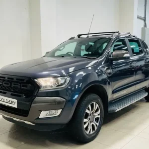 FORD RANGER 3.2 TDCI WILDTRAK PICKUP DOUBLE CAB GREY 2017 - Image 4
