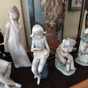 mao and lladro ornaments collection - Image 4