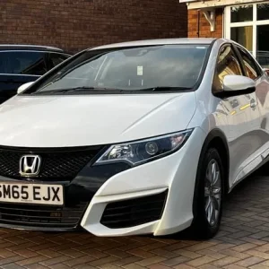 Honda Civic 1.6 Diesel 2015 Manual Hatchback - Image 3