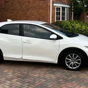 Honda Civic 1.6 Diesel 2015 Manual Hatchback - Image 8