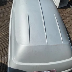 Thule Polar 200 roof box - Image 3
