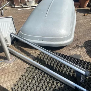 Thule Polar 200 roof box