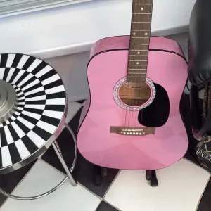 Pink guitar, 42 inches, great sound - Image 2