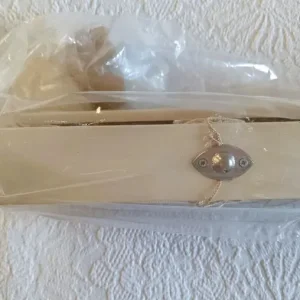 Large Alabaster Cream Wooden Venetian Blind with Pelmet Bracket - Image 7