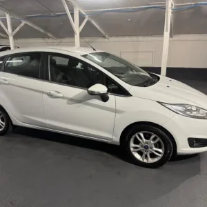 Ford Fiesta 1.0T EcoBoost Zetec Euro 6 (s/s) 5dr Petrol