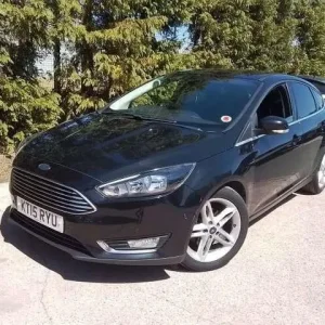 2015 Ford Focus 1.5 TDCi Titanium Euro 6 5-door hatchback diesel manual - Image 4