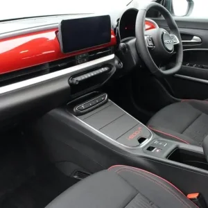 2025 Fiat 600 5-door Electric Hatchback Red - Image 7