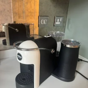 Lavazza coffee machine - Image 2