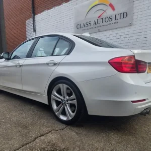 2012 BMW 3 Series 3.0d 330d SE Auto Euro 5 Diesel 4-door Saloon - Image 5