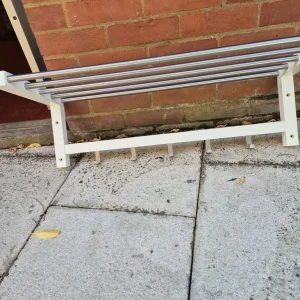 Coat pegs