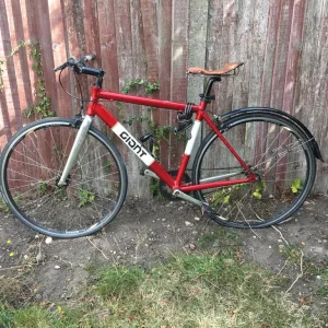 GIANT Bicycle - Image 2