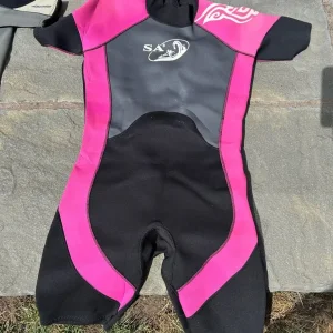 Three half wetsuits - Image 2