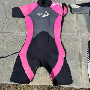 Three half wetsuits - Image 4