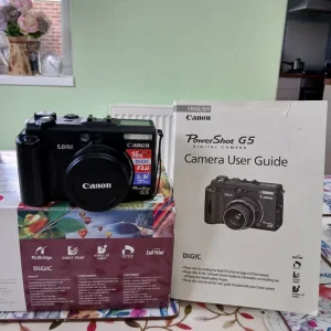 Canon PowerShot G5 digital camera