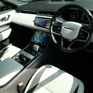2022 Land Rover Velar D200 MHEV R-Dynamic SE - Image 3