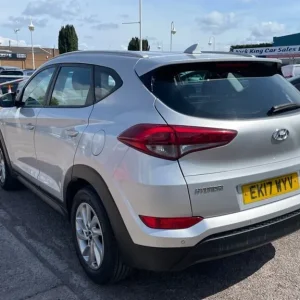 2017 Hyundai Tucson CRDI SE Blue Drive Estate Diesel Manual - Image 4