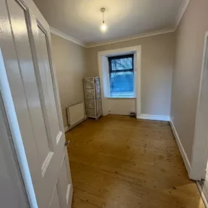 Flat to rent in Llandinam - Image 4