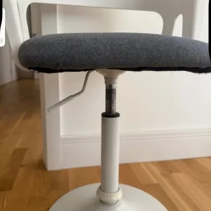 IKEA office swivel chair - Image 3