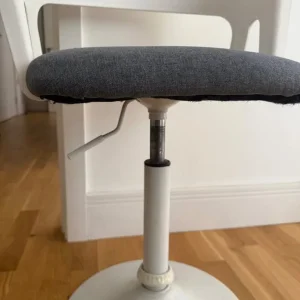 IKEA office swivel chair - Image 6