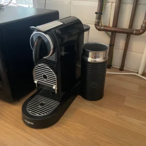 Nespresso Citiz & Milk frother coffee machine