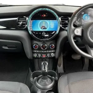 2023 MINI Hatch 1.5 Cooper Classic Premium Plus 5-door Auto - Image 6