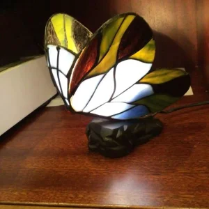 Butterfly shaped Tiffany style lamp - Image 4