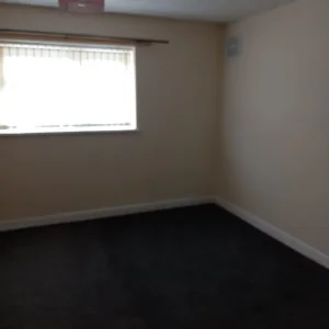 3 bedroom properties - Image 3