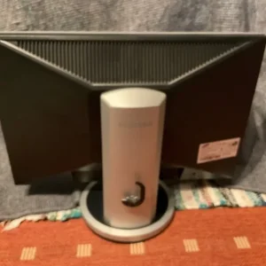 Samsung SyncMaster 205BW monitors x 3 - Image 7