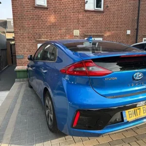 2017 Hyundai Ioniq Hybrid Premium – Blue – Fully Repaired – PCO Ready - Image 4