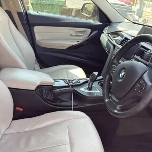 2015 BMW 3 Series Saloon - Image 4