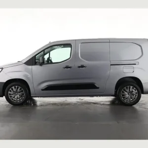 2025 Peugeot Partner 1.5 BlueHDi 130 Asphalt Van EAT8 Panel Van Diesel Automatic - Image 8