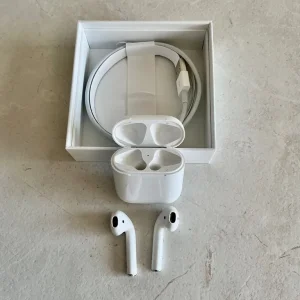 Apple AirPods 2 (2nd generation)